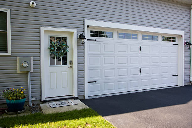 24/7 Emergency Garage Door Roller Replacement experts in Scott County County, IN
